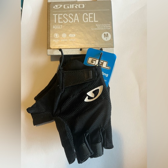 Giro Bike Gloves - Picture 2 of 6